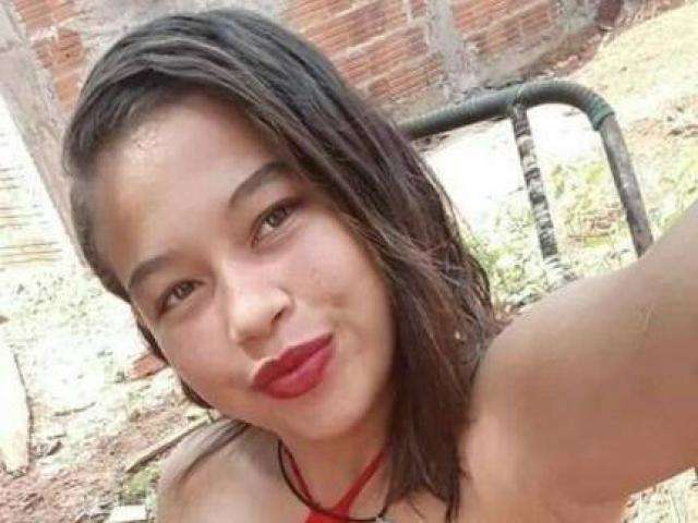 Suspeita de matar adolescente est&aacute; gr&aacute;vida e at&eacute; posou ao lado de corpo 
