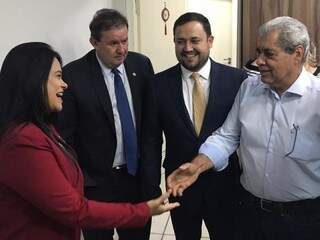 Vereadora Dharleng Campos recebeu convite oficial do ex-governador André Puccinelli (MDB) nesta terça-feira (3) (Foto: Fernanda Palheta)