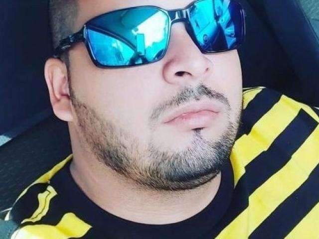 Rapaz de 29 anos desaparece e carro &eacute; encontrado queimado na fronteira