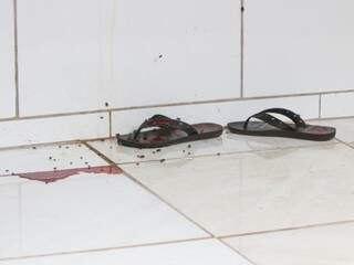 Casal suspeita de cheiro forte e encontra vizinho morto em resid&ecirc;ncia