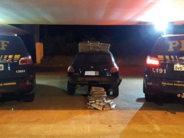 Traficante b&ecirc;bado &eacute; flagrado com maconha sob a lataria de ve&iacute;culo na BR-262 