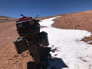 A neve surpreende em pleno verão na Cordilheira dos Andes, melhor chegar lá preparado (Foto: Arquivo pessoal)
