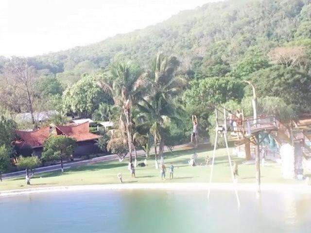 Corpo de jovem afogado ap&oacute;s pular de tirolesa &eacute; velado em Dourados