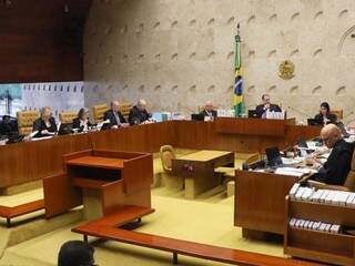 Supremo mant&eacute;m lei que pro&iacute;be apoio de filiados a novos partidos