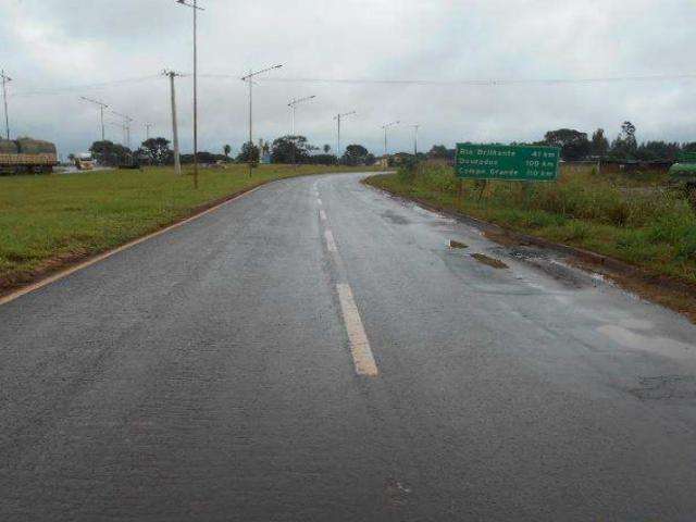 Por R$ 21 milh&otilde;es, Dnit contrata empresa paulista para obras na BR-267