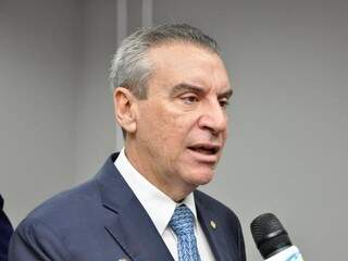 Deputado Paulo Corrêa (PSDB), durante entrevista na Assembleia (Foto: Assessoria/ALMS)