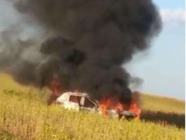 V&iacute;deo mostra inc&ecirc;ndio em ve&iacute;culo de homem desaparecido na fronteira 