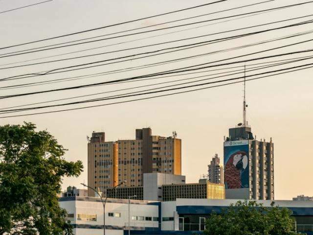 Ter&ccedil;a-feira ser&aacute; de predom&iacute;nio de calor e m&aacute;xima chega aos 38&deg;C