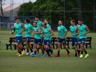 Jogadores do Flamengo em treino físico na preparação para final de torneio (Foto: Divulgação)