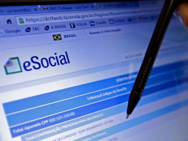 Prazo para m&eacute;dias empresas migrarem para eSocial &eacute; prorrogado