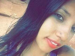Nas redes sociais, sobrevivente de atentado lamenta morte do namorado Nas redes sociais, sobrevivente de atentado lamenta morte do namorado