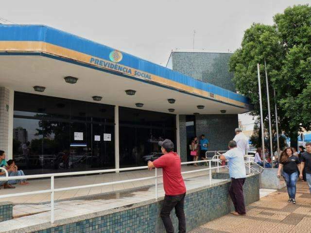Energia &eacute; restabelecida e ag&ecirc;ncia do INSS deve abrir normalmente amanh&atilde;