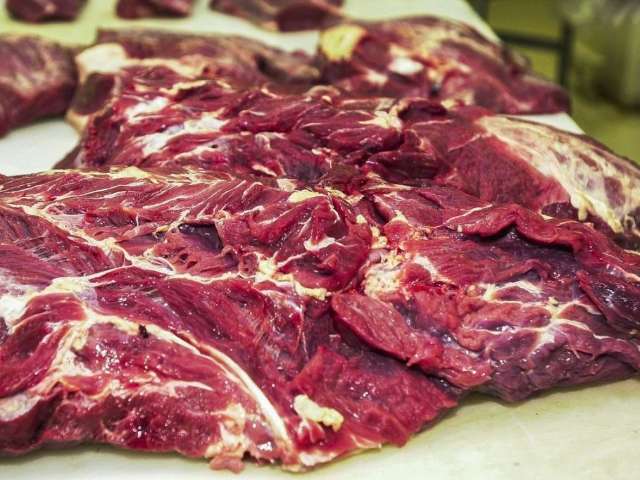 Pre&ccedil;o da carne vai cair para o consumidor, diz Minist&eacute;rio da Agricultura