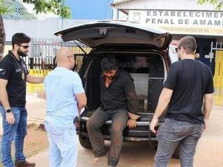 Chegada do acusado ao presídio de Amambai. (Foto:  Vilson Nascimento/A Gazeta News)