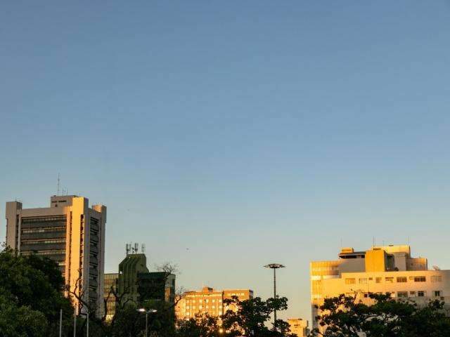 Sexta-feira teve calor&atilde;o de 37&ordm;C em nove cidades no interior de MS