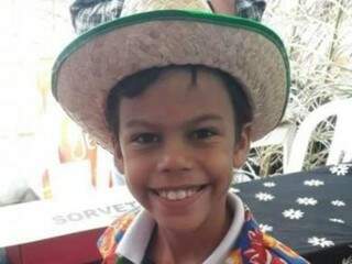 Guilherme Henrique Calmon de Arantes, de 10 anos, em tratamento de leucemia (Foto: Divulgação)