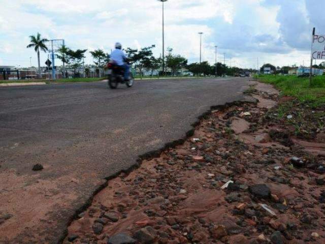 Ap&oacute;s chuva, jovem bate motocicleta em &aacute;rvore e morre 2 dias depois no hospital