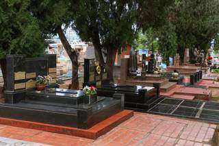 Cemitério Santo Antônio está entre as ficções de Victor. (Foto: Henrique Kawaminami/Arquivo)