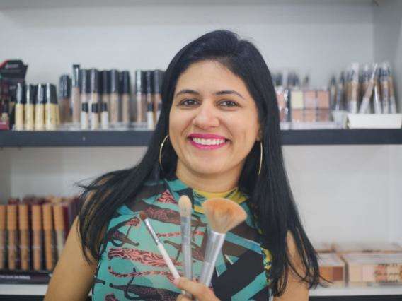 Depois de 4 anos, trabalho de maquiador mais famoso de MS custa até R$ 1,8  mil - Consumo - Campo Grande News