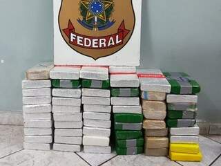 Traficantes tentam usar caminh&atilde;o dos Correios para levar 59 kg de coca&iacute;na
