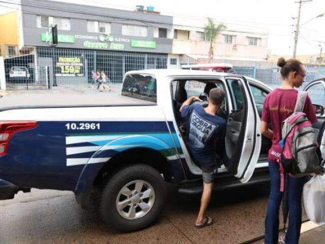 Homem &eacute; detido ap&oacute;s &quot;passar a m&atilde;o&quot; em mulheres em &ocirc;nibus da linha 081