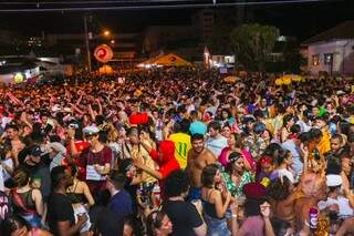 Festa do Capivara Blasé pelas ruas da Esplanada Ferroviária. (Foto: Arquivo/Henrique Kawaminami)
