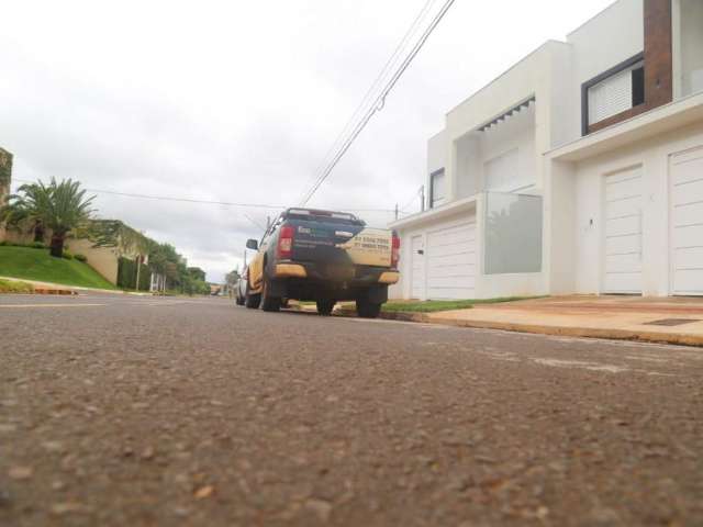 Em plena 9h da manh&atilde;, ladr&otilde;es rendem morador para roubar camionete e joias