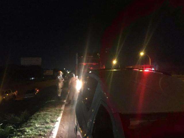 Em surto, mulher sai de motel e morre debaixo de caminh&atilde;o na Capital