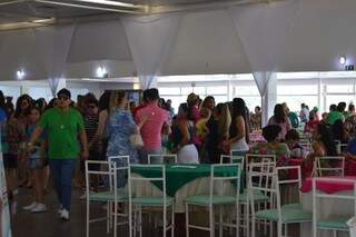 Os convidados lotaram o Clube Estoril ontem (Foto: Alana Portela)