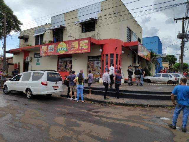 Homem tentou assaltar filho de policial civil antes de ser morto com 3 tiros 