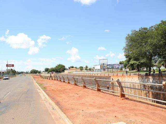 Projeto de quase uma d&eacute;cada, obra no Anhandu&iacute; n&atilde;o tem data para acabar