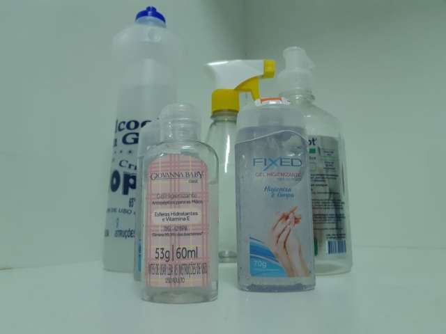 Temor do coronav&iacute;rus provoca corrida ao &aacute;lcool gel e m&aacute;scaras