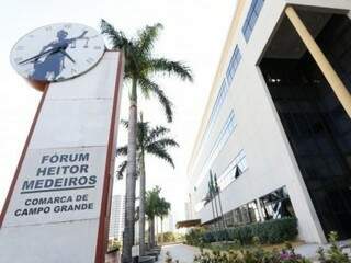 Justi&ccedil;a condena supermercado a pagar R$ 41 mil &agrave;s v&iacute;timas de roubo de carro