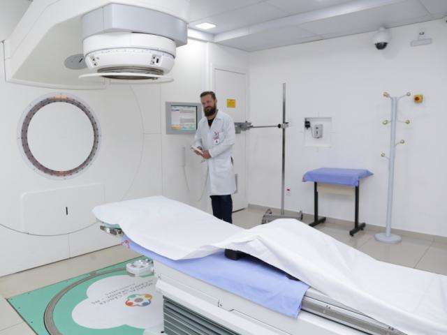 Hospital do C&acirc;ncer come&ccedil;a mutir&atilde;o para zerar fila da radioterapia