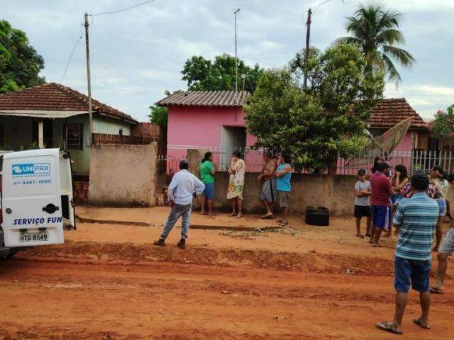 Mulher &eacute; morta a golpes de martelo por homem que namorava h&aacute; tr&ecirc;s meses