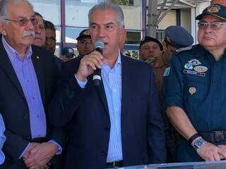 Governador discursou durante entrega de viaturas no Palácio Tiradentes (Foto: Jones Mário)