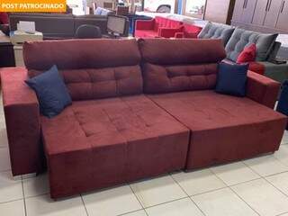 O sofá retrátil e reclinável, de 2,90 metros, agora custa só R$ 1.799.00 à vista ou em 10 vezes no cartão de crédito, sem juros