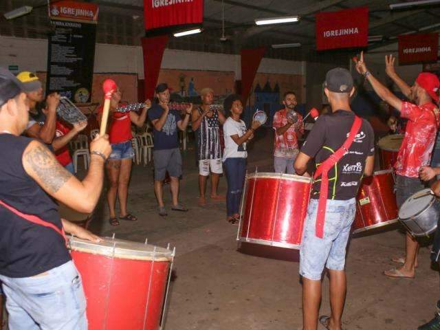 Fim de semana chega com primeiro samba do ano puxando o Carnaval