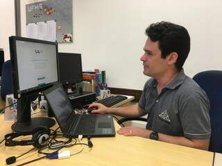 Bruno Magalhães Nogueira, 34 anos, professor da Facom - Faculdade de Computação. (Foto: Divulgação/UFMS)