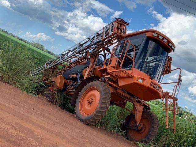 Ladr&otilde;es furtam pulverizador de lavouras que pode custar at&eacute; R$ 250 mil 
