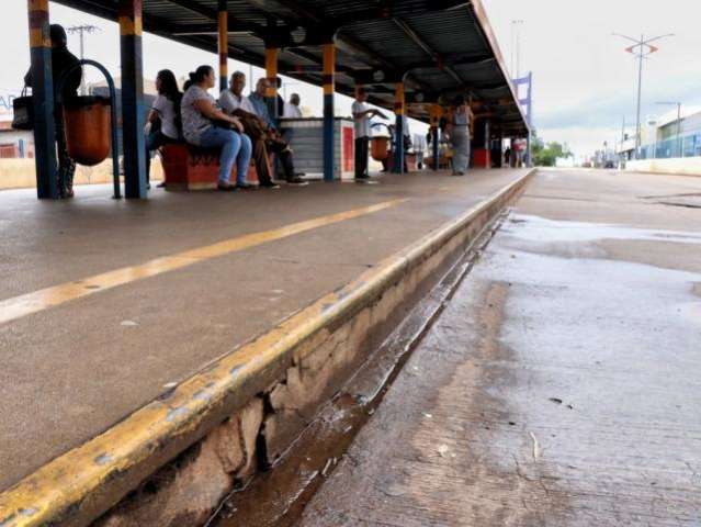 Duas empresas concorrem &agrave; segunda etapa de reforma em terminais