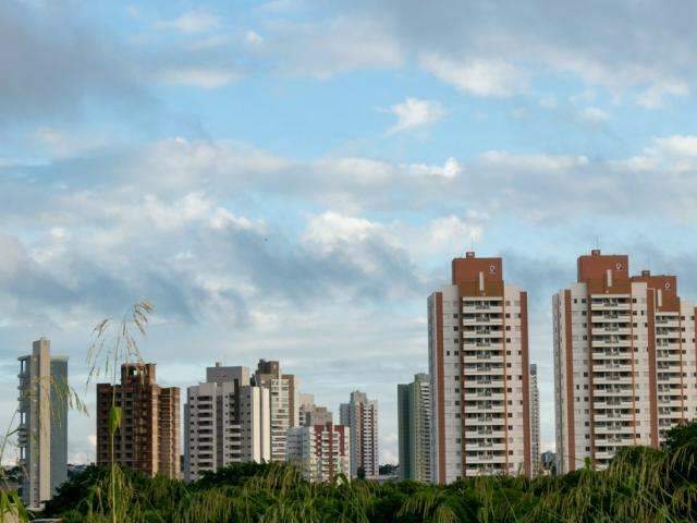 Sexta-feira ser&aacute; de c&eacute;u nublado e pancadas de chuva em &aacute;reas isoladas