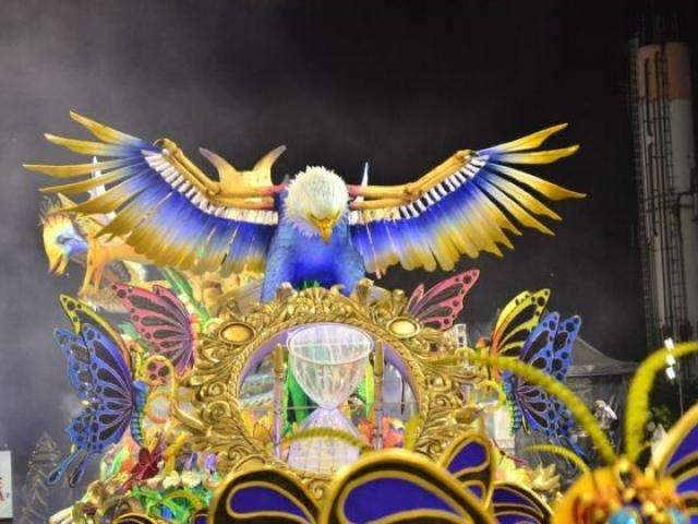 &Aacute;guia de Ouro leva t&iacute;tulo do Carnaval de S&atilde;o Paulo pela primeira vez