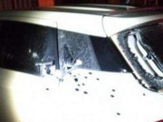 Carro do deputado estadual foi alvejado por tiros na madrugada. (Divulgação)