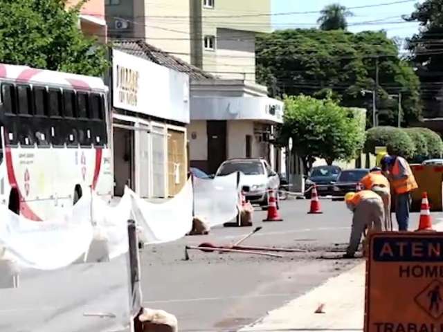 Come&ccedil;a instala&ccedil;&atilde;o das esta&ccedil;&otilde;es que dar&atilde;o cara nova a corredor de &ocirc;nibus
