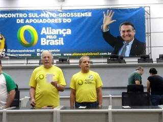 Deputados Luiz Ovando (PSL) e Carlos Alberto David (PSL), na Câmara Municipal (Foto: Leonardo Rocha)