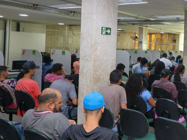 De auxiliar financeiro a camareira, Funtrab come&ccedil;a a semana com 181 ofertas