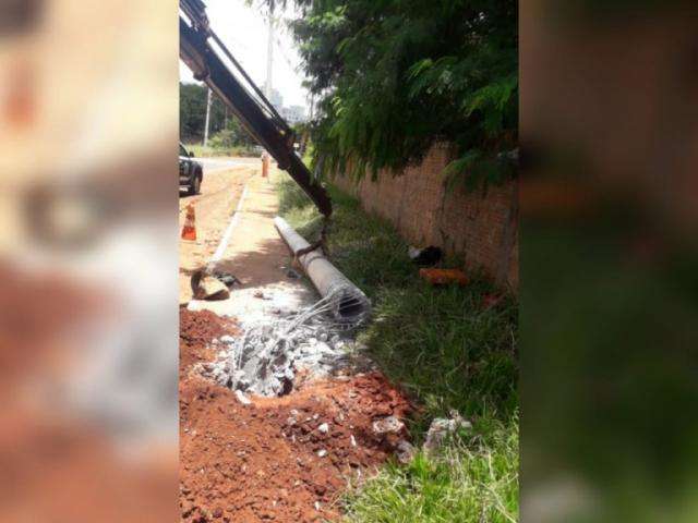 S&iacute;ndico de condom&iacute;nio &eacute; preso embriagado ap&oacute;s bater em poste de energia 