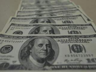 O dólar comercial encerrou esta quinta-feira (5) vendido a R$ 4,651. (Foto: Marcello Casal Junior/AgênciaBrasil) 