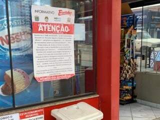 Pol&iacute;cia faz &quot;batida&quot; em frente &agrave; conveni&ecirc;ncia para coibir som alto